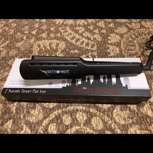 Professional Pretty In a Minute keratin flat iron
